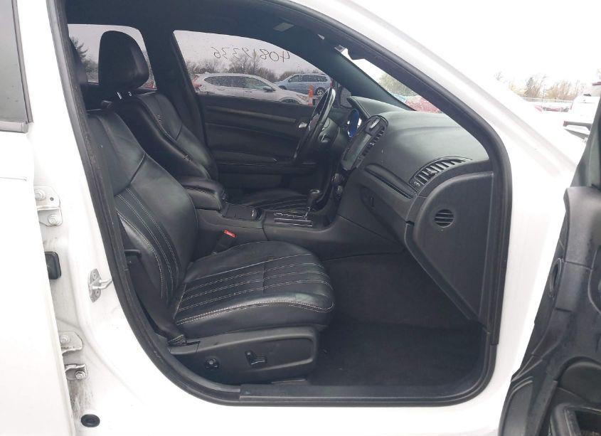 Photo 5 of 2014 Chrysler 300 300S (VIN 2C3CCABT3EH228678)