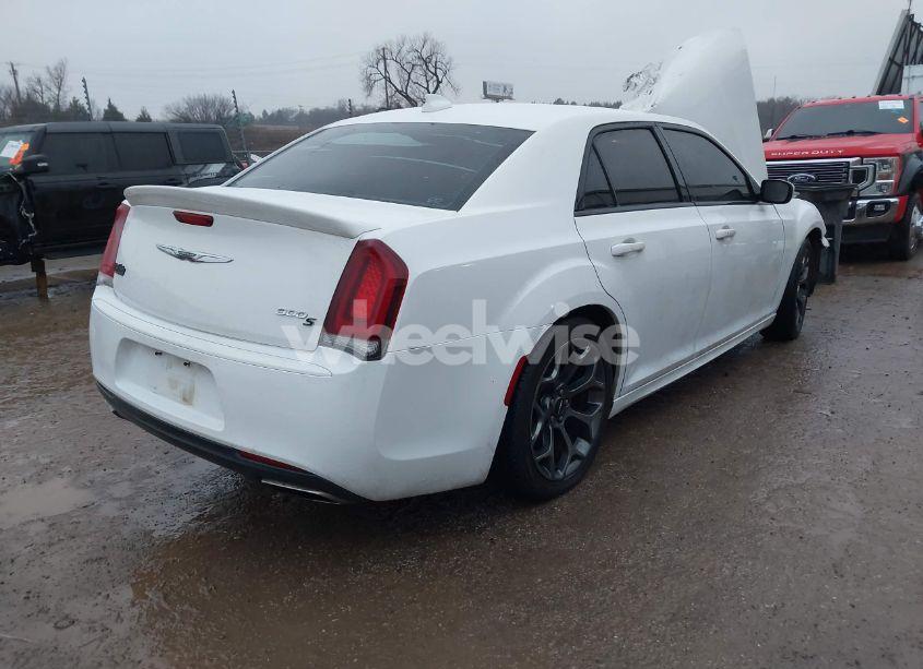 Photo 4 of 2015 Chrysler 300 300S (VIN 2C3CCABT4FH803307)