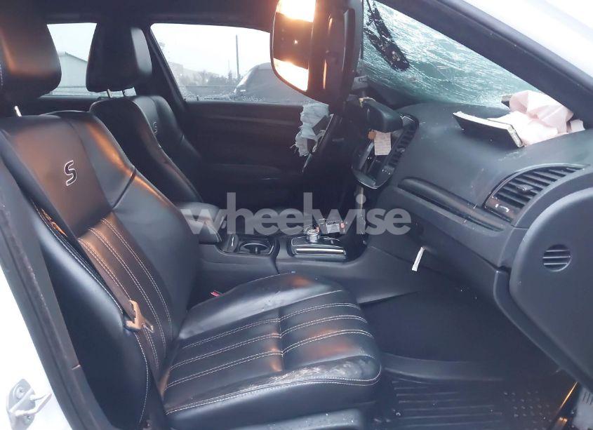 Photo 5 of 2015 Chrysler 300 300S (VIN 2C3CCABT4FH803307)