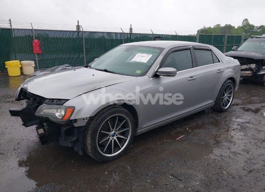 Photo 2 of 2013 Chrysler 300 300S (VIN 2C3CCABT5DH660784)