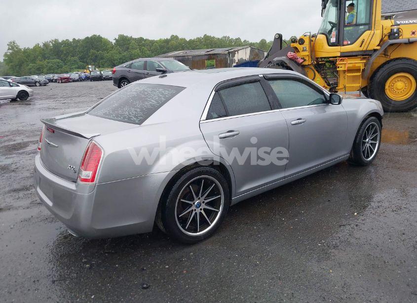Photo 4 of 2013 Chrysler 300 300S (VIN 2C3CCABT5DH660784)