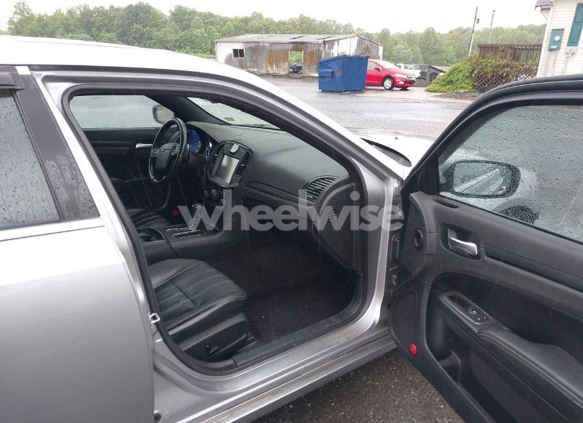 Photo 5 of 2013 Chrysler 300 300S (VIN 2C3CCABT5DH660784)