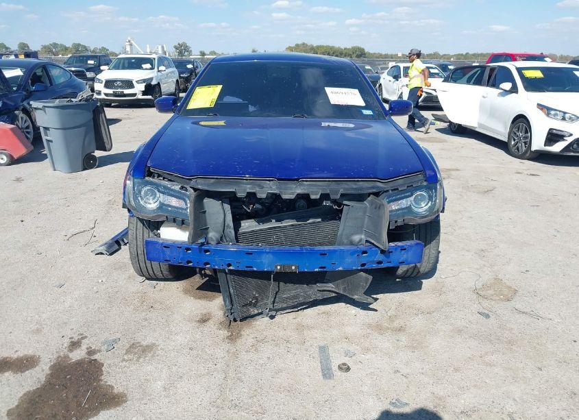 Photo 12 of 2019 Chrysler 300 300S (VIN 2C3CCABT5KH679428)