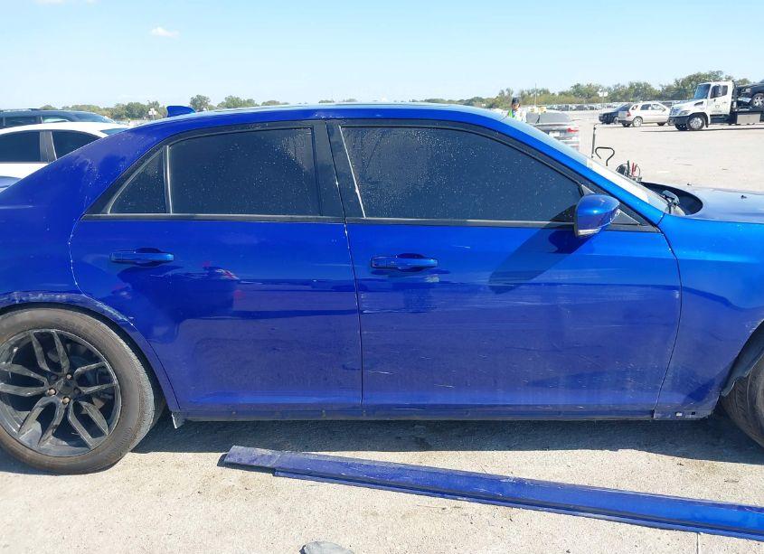 Photo 13 of 2019 Chrysler 300 300S (VIN 2C3CCABT5KH679428)