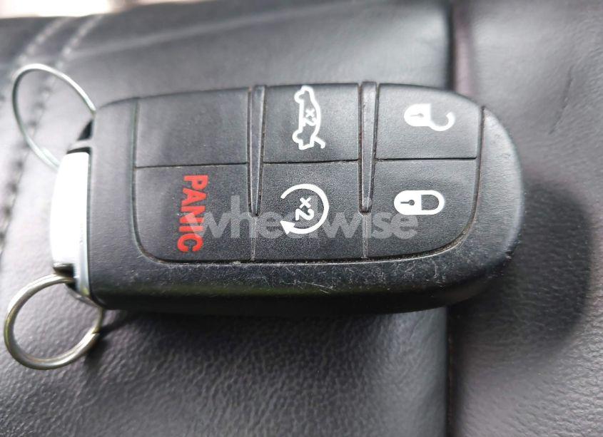 Photo 11 of 2020 Chrysler 300 300S (VIN 2C3CCABT7LH145901)