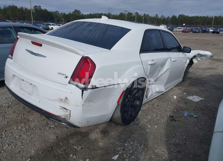 Photo 4 of 2020 Chrysler 300 300S (VIN 2C3CCABT7LH145901)
