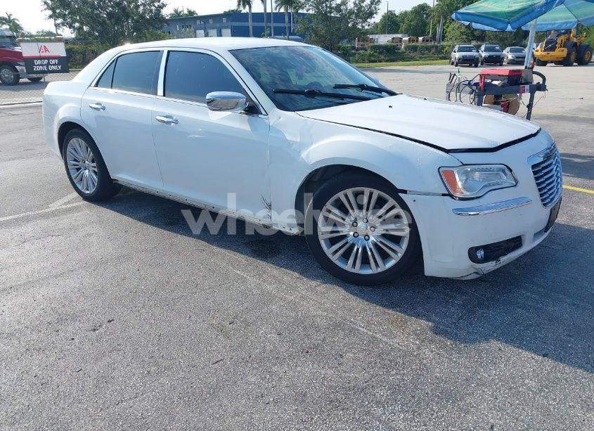 2012 Chrysler 300 LIMITED (VIN 2C3CCACG0CH136877) main photo