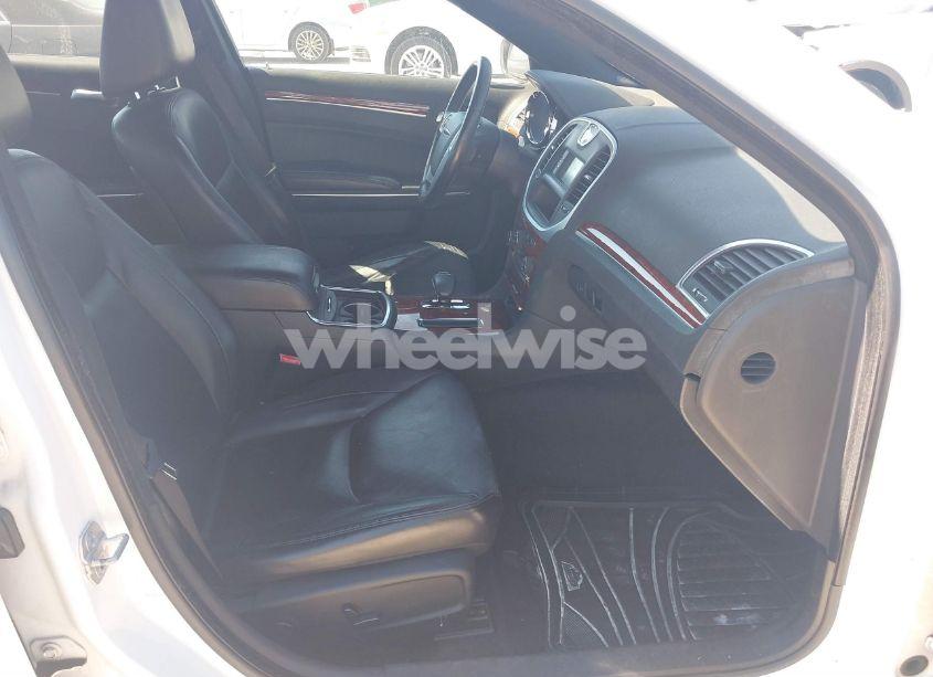 Photo 5 of 2012 Chrysler 300 LIMITED (VIN 2C3CCACG1CH155034)