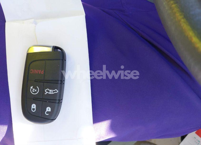 Photo 11 of 2012 Chrysler 300 LIMITED (VIN 2C3CCACG1CH310648)