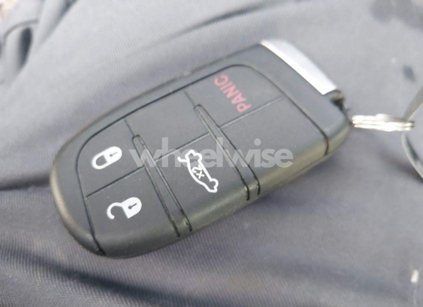 Photo 11 of 2012 Chrysler 300 LIMITED (VIN 2C3CCACG2CH210428)