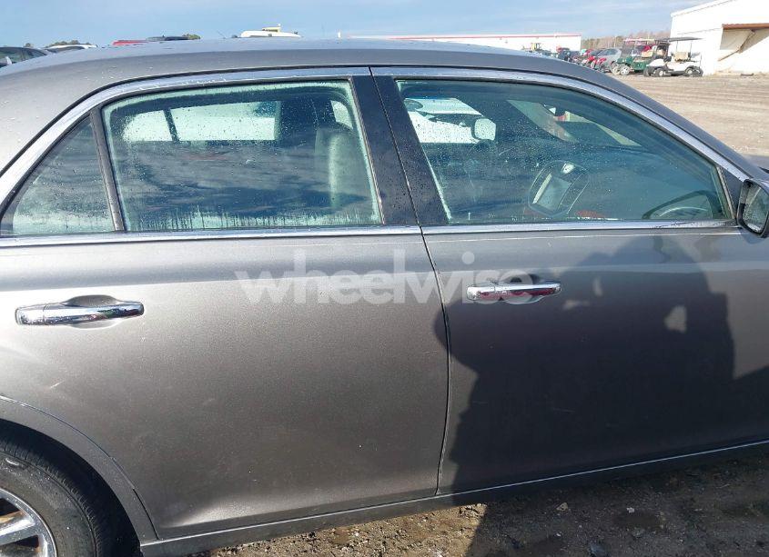 Photo 14 of 2012 Chrysler 300 LIMITED (VIN 2C3CCACG2CH210428)