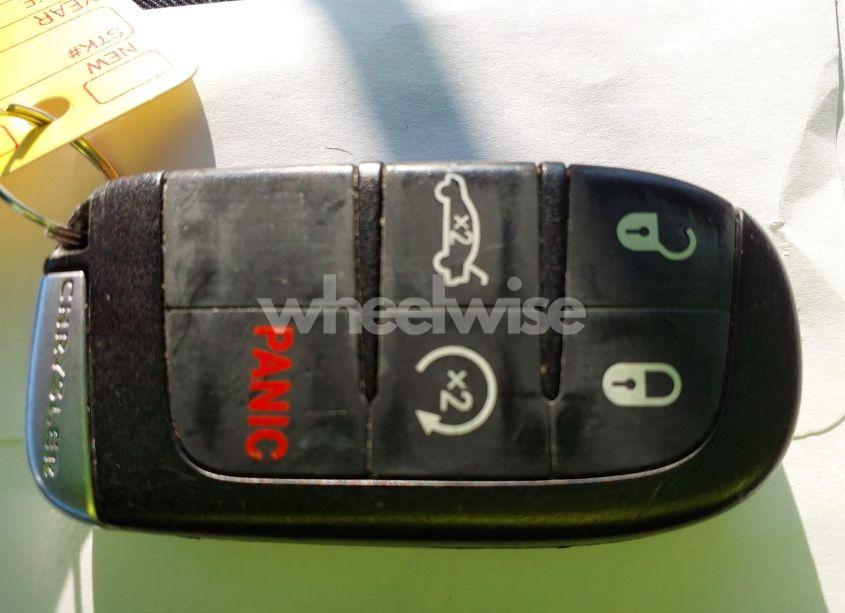 Photo 11 of 2012 Chrysler 300 LIMITED (VIN 2C3CCACG3CH279869)