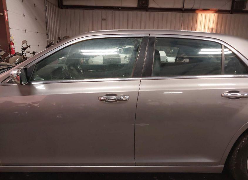 Photo 14 of 2012 Chrysler 300 LIMITED (VIN 2C3CCACG7CH174672)