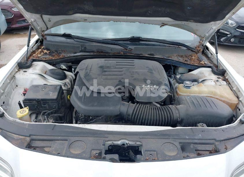 Photo 10 of 2012 Chrysler 300 LIMITED (VIN 2C3CCACG7CH212451)