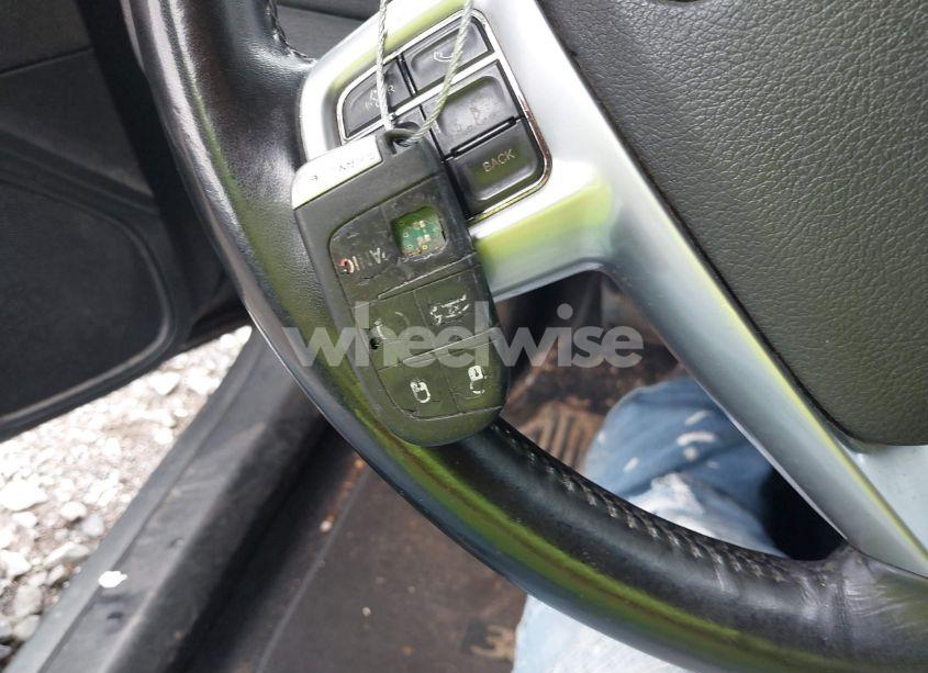 Photo 11 of 2012 Chrysler 300 LIMITED (VIN 2C3CCACG7CH310847)