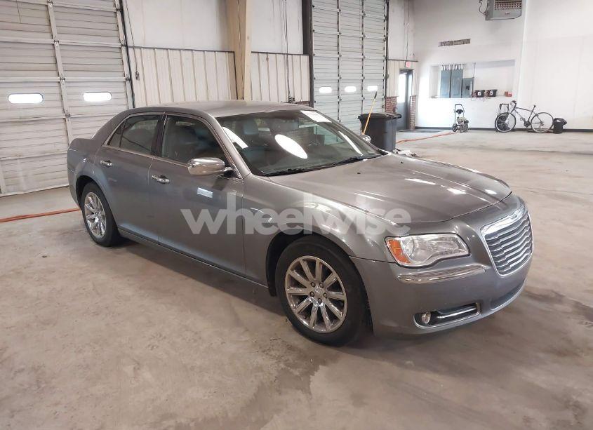 2012 Chrysler 300 LIMITED (VIN 2C3CCACG7CH310895) main photo