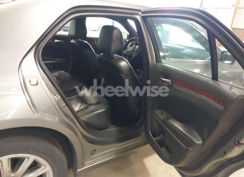 Photo 8 of 2012 Chrysler 300 LIMITED (VIN 2C3CCACG7CH310895)