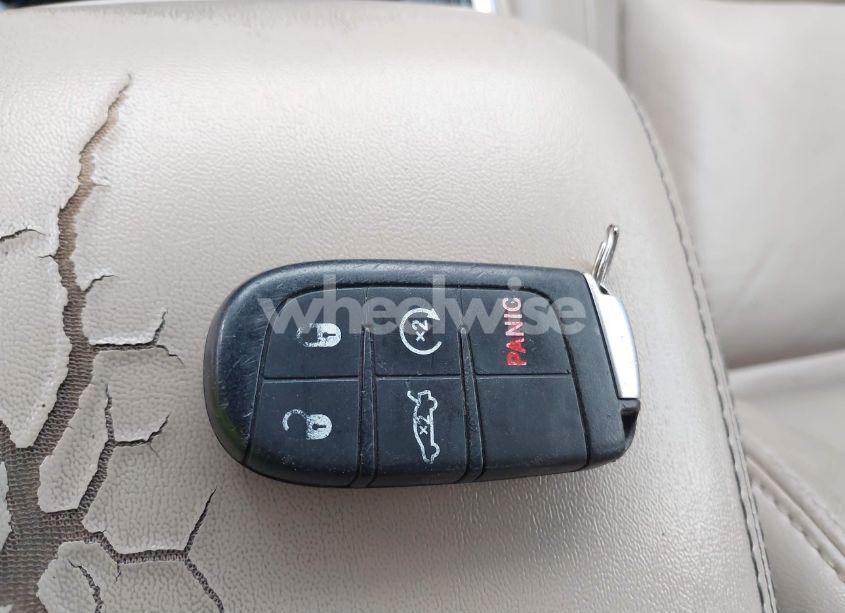 Photo 11 of 2012 Chrysler 300 LIMITED (VIN 2C3CCACG8CH138702)