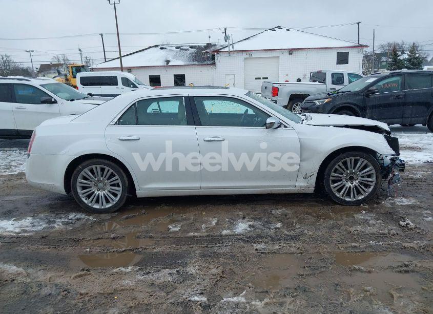 Photo 13 of 2012 Chrysler 300 LIMITED (VIN 2C3CCACG8CH207856)