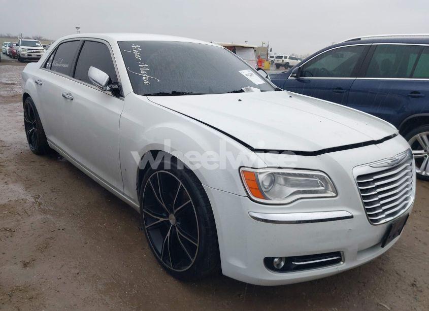 2012 Chrysler 300 LIMITED (VIN 2C3CCACG8CH223037) main photo
