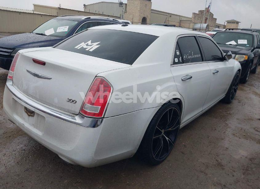 Photo 4 of 2012 Chrysler 300 LIMITED (VIN 2C3CCACG8CH223037)
