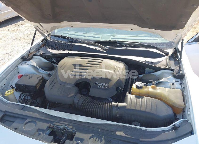 Photo 10 of 2012 Chrysler 300 LIMITED (VIN 2C3CCACG8CH252814)