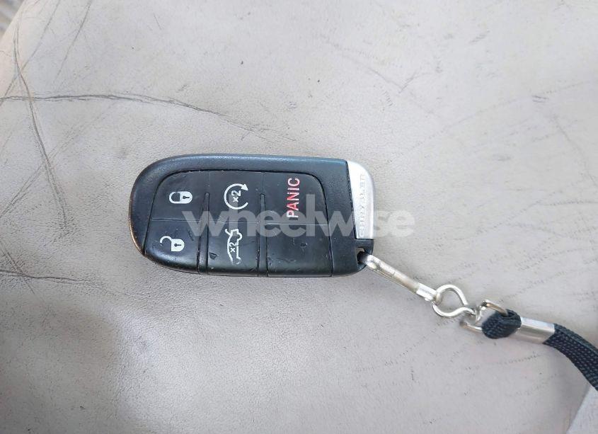 Photo 11 of 2012 Chrysler 300 LIMITED (VIN 2C3CCACG8CH252814)