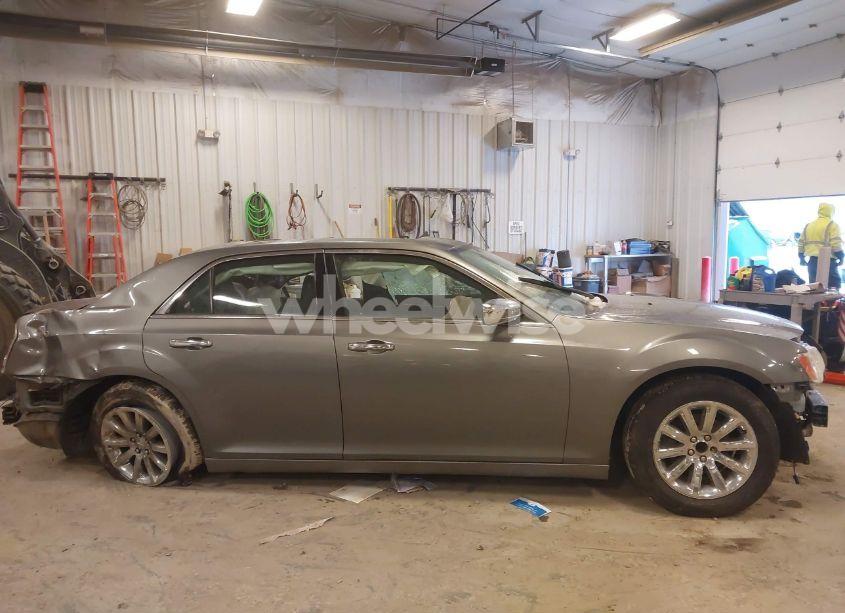 Photo 13 of 2012 Chrysler 300 LIMITED (VIN 2C3CCACG9CH142290)