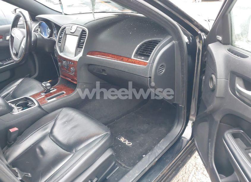 Photo 5 of 2012 Chrysler 300 LIMITED (VIN 2C3CCACG9CH165651)