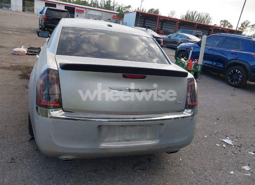 Photo 16 of 2012 Chrysler 300 LIMITED (VIN 2C3CCACG9CH212483)
