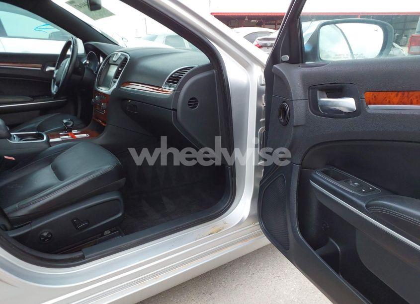 Photo 5 of 2012 Chrysler 300 LIMITED (VIN 2C3CCACG9CH223032)