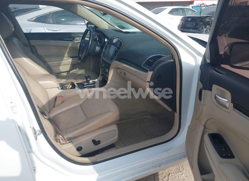 Photo 5 of 2012 Chrysler 300 LIMITED (VIN 2C3CCACG9CH253048)