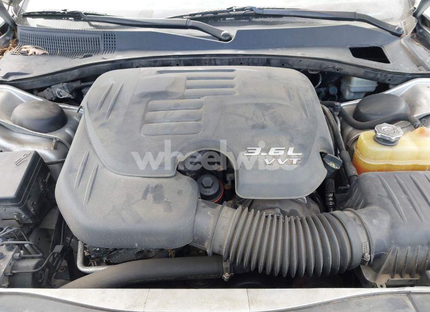 Photo 10 of 2012 Chrysler 300 LIMITED (VIN 2C3CCACG9CH310655)