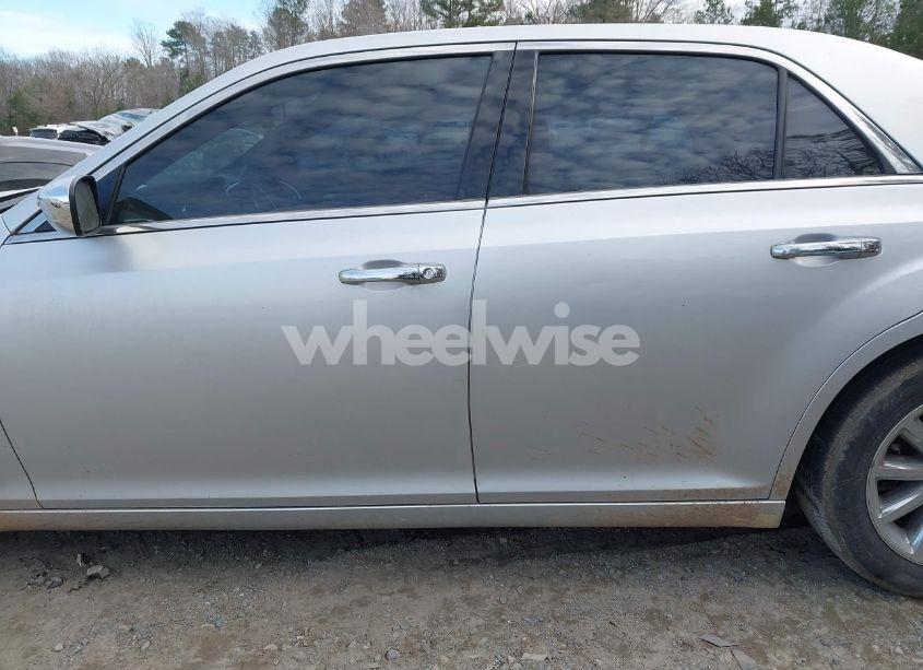 Photo 14 of 2012 Chrysler 300 LIMITED (VIN 2C3CCACG9CH310655)