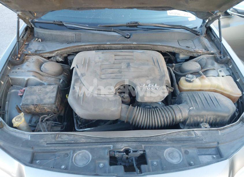 Photo 10 of 2012 Chrysler 300 LIMITED (VIN 2C3CCACGXCH186170)