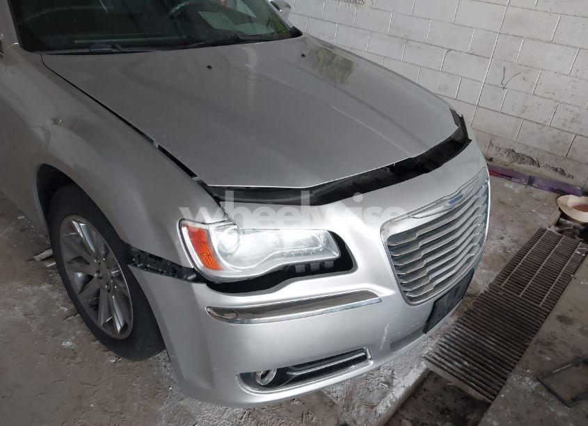 Photo 6 of 2012 Chrysler 300 LIMITED (VIN 2C3CCACGXCH223850)