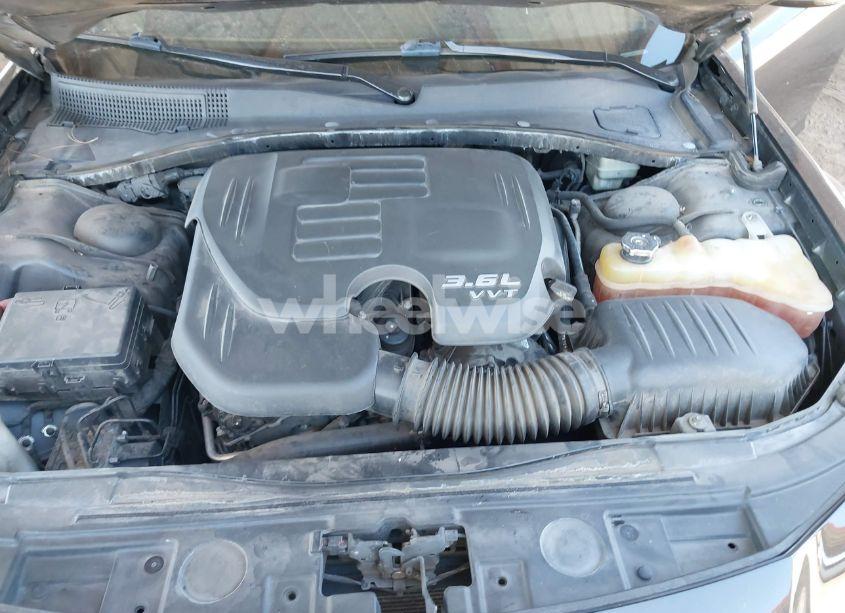 Photo 10 of 2013 Chrysler 300c JOHN VARVATOS LIMITED EDITION (VIN 2C3CCADG0DH698178)