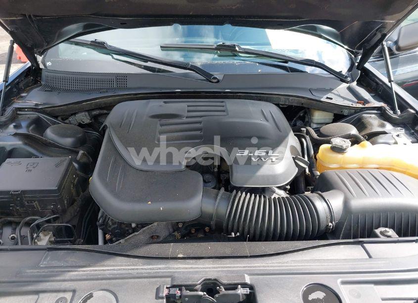 Photo 10 of 2013 Chrysler 300c JOHN VARVATOS LIMITED EDITION (VIN 2C3CCADG1DH727364)