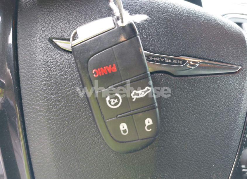 Photo 11 of 2013 Chrysler 300c JOHN VARVATOS LIMITED EDITION (VIN 2C3CCADG1DH727364)