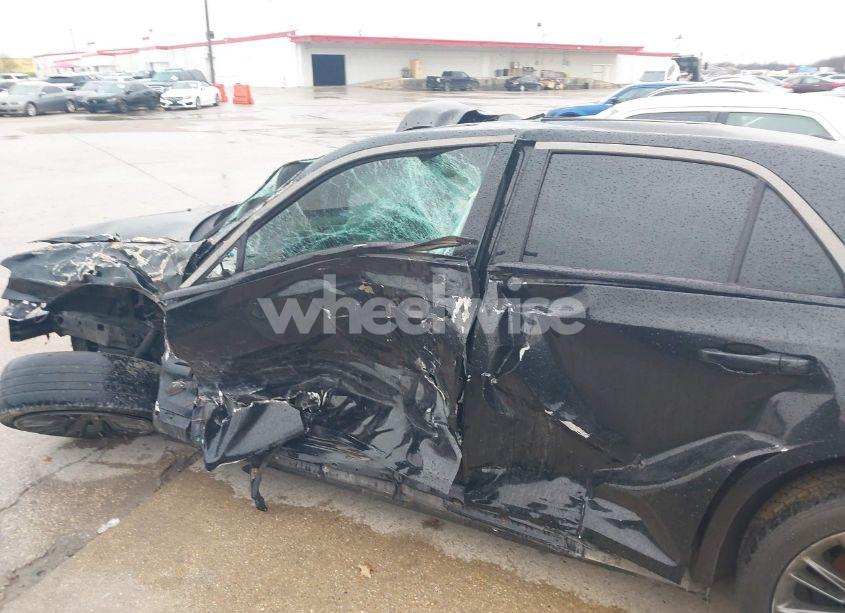 Photo 13 of 2013 Chrysler 300c JOHN VARVATOS LIMITED EDITION (VIN 2C3CCADG8DH739897)