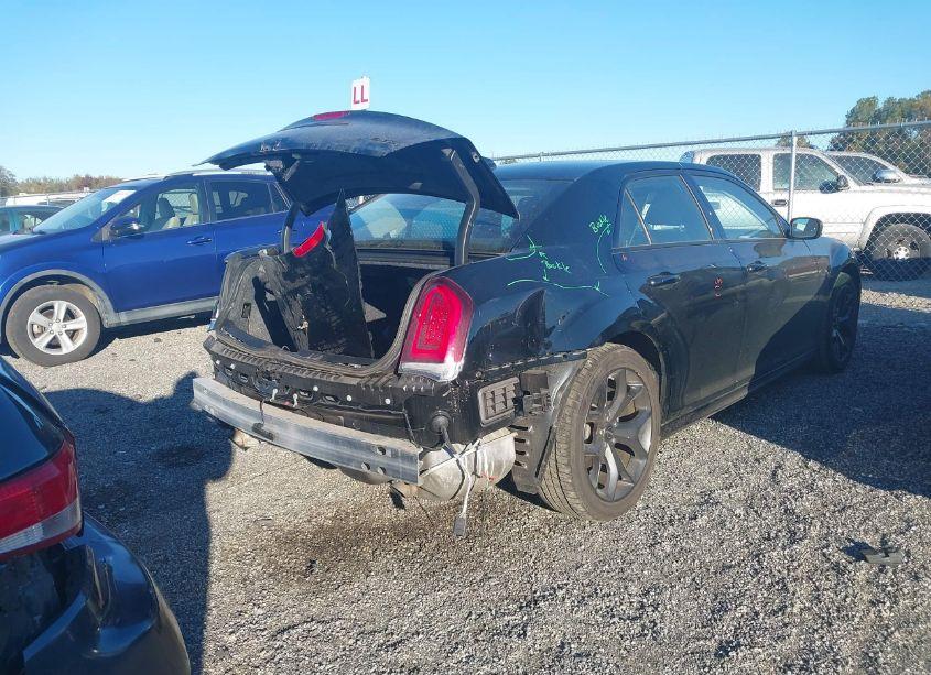 Photo 4 of 2023 Chrysler 300 TOURING L (VIN 2C3CCADG8PH666874)