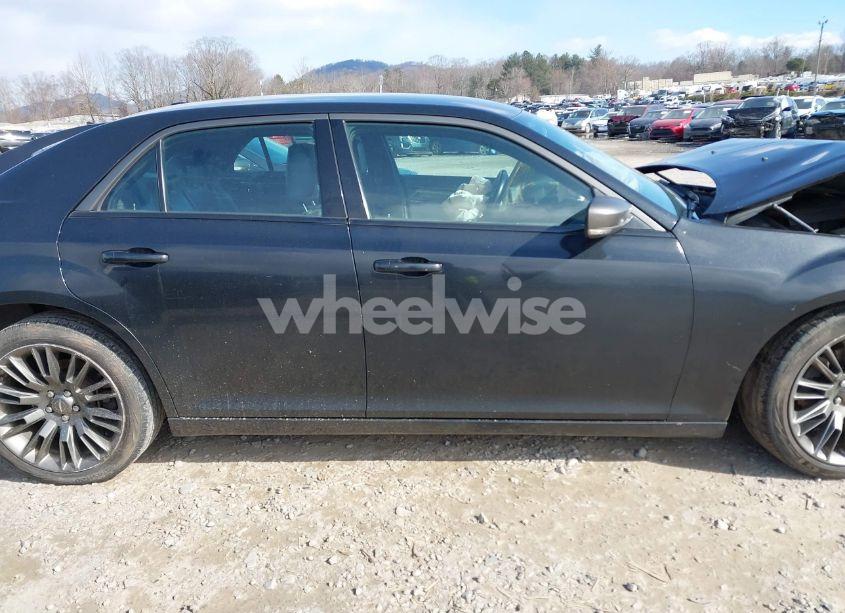 Photo 13 of 2013 Chrysler 300c JOHN VARVATOS LIMITED EDITION (VIN 2C3CCADGXDH743515)