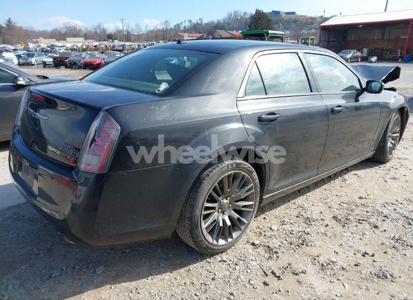 Photo 4 of 2013 Chrysler 300c JOHN VARVATOS LIMITED EDITION (VIN 2C3CCADGXDH743515)
