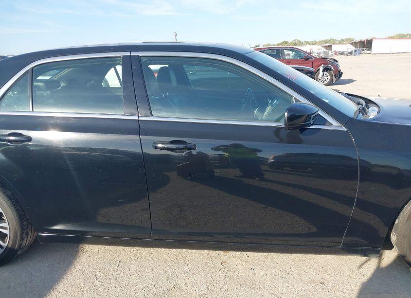 Photo 13 of 2012 Chrysler 300 S V8 (VIN 2C3CCADT7CH115438)