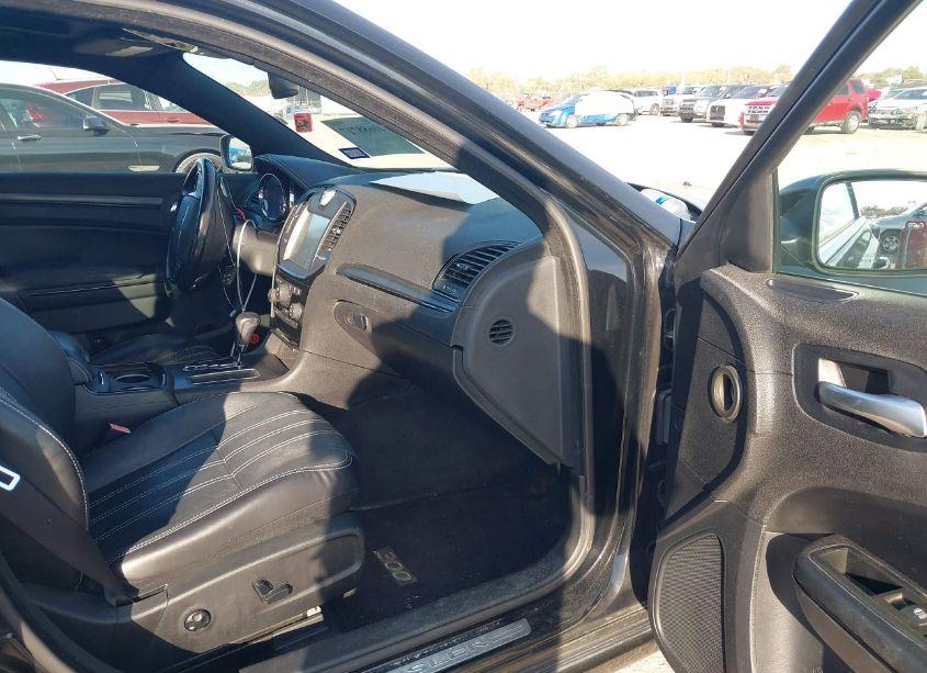 Photo 5 of 2012 Chrysler 300 S V8 (VIN 2C3CCADT7CH115438)