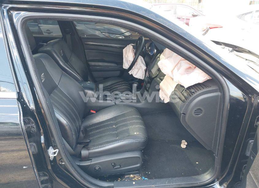 Photo 5 of 2012 Chrysler 300 S V8 (VIN 2C3CCADTXCH115238)