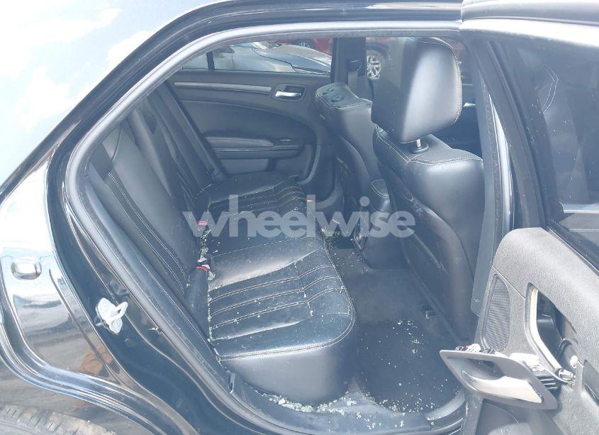 Photo 8 of 2012 Chrysler 300 S V8 (VIN 2C3CCADTXCH115238)