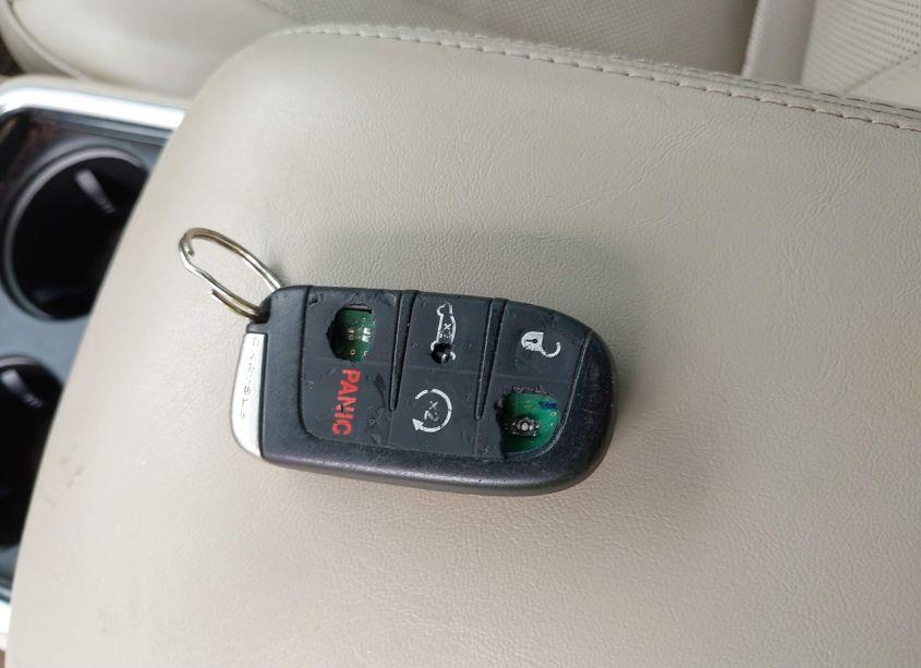 Photo 11 of 2013 Chrysler 300c (VIN 2C3CCAEG0DH658925)