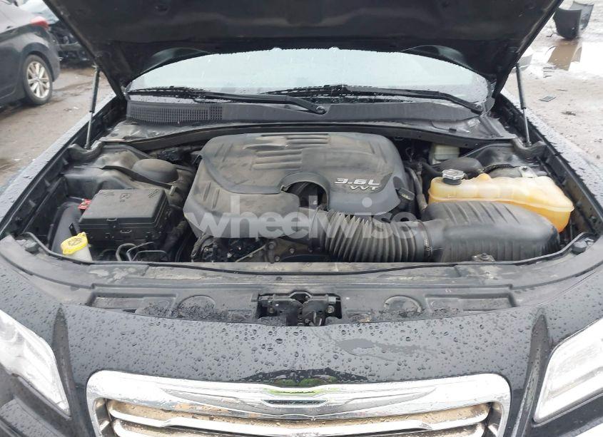 Photo 10 of 2013 Chrysler 300c (VIN 2C3CCAEG0DH659279)