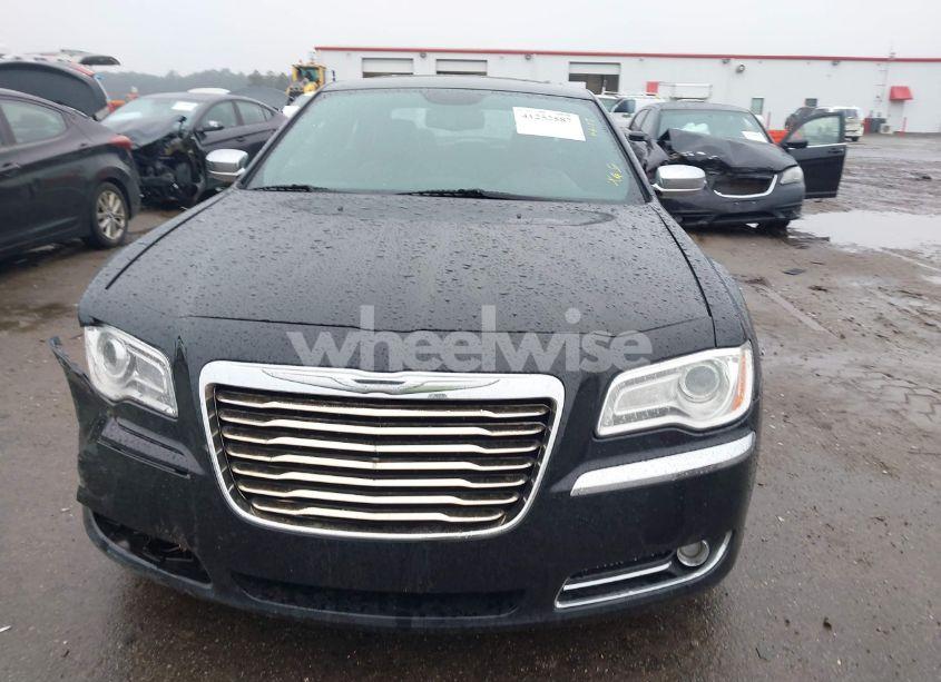 Photo 12 of 2013 Chrysler 300c (VIN 2C3CCAEG0DH659279)